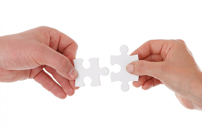 hand.puzzle.pieces